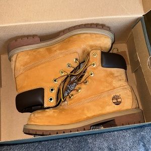 Timberland size 4.5 classic